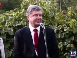 Порошенко поручил правительству сделать Украину членом Международной организации виноградарства и виноделия