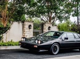 На продажу выставили восстановленный автомобиль Lotus Esprit S1