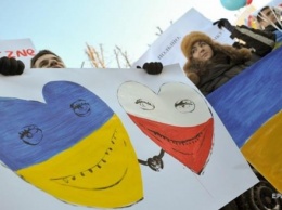 Больше половины поляков согласны давать убежище жителям Донбасса