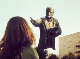 Последний в Украине памятник Ленину демонтировали в Черниговской области