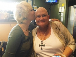 Пэрис Джексон помирилась с больной раком матерью