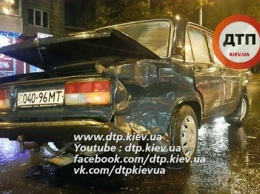 Полиция Киева начала уголовное производство по факту ДТП с шестью автомобилями