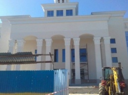 Херсонский кинотеатр "Украина" приоткрыл завесу (ФОТО)