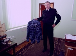 Командующий ВМСУ показал образец новой формы украинских моряков