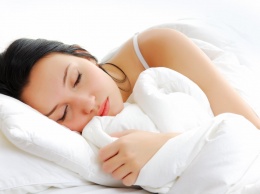 Ученые рекомендуют спать на левой стороне кровати