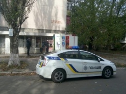 В Каменском нелегальный алкоголь и сигареты изъяла патрульная полиция из Днепра