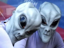 Британский ученый считает, что инопланетяне имеют внешнее сходство с людьми