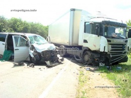 В Черкасской области в ДТП с Mercedes и грузовиком погиб человек. ФОТО