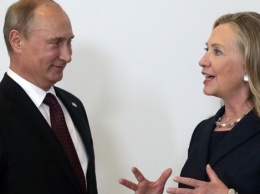 "Увлекательный и интересный": WikiLeaks сообщил о симпатии Клинтон к Путину
