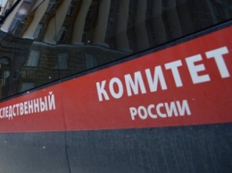 Выпрыгнувшую из окна в Омске с ребенком накануне лишили родительских прав