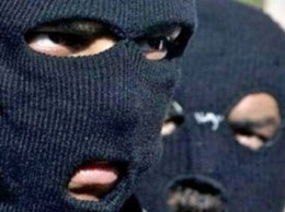 В Кременчугском районе банда в масках жестоко пытала местную семью