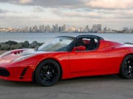 Прототип автомобиля Tesla выставлен на торги за $1 млн