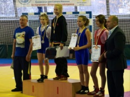 Запорожские спортсменки стали чемпионами на соревнованиях по борьбе