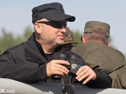 Турчинов: Армия Украины становится одной из самых боеспособных