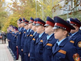 В праздник Покрова в Симферополе открыли первый казачий класс и приняли в казаки 57 мальчиков и девочек (ФОТО)