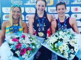 Украинка Елистратова выиграла "серебро" Кубка Европы по триатлону