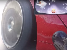Tesla Model S P100D: как разгоняется самый быстрый электромобиль на мокрой дороге