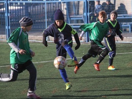 Юные футболисты определяют лучших в турнире «Кожаный мяч»