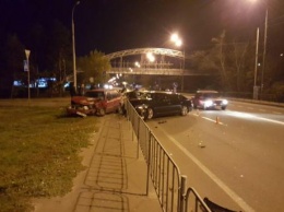 В Киеве разворот посреди шоссе закончился аварией и больницей
