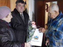 Долгожители Макеевки: в Советском районе ветеран отметил 90-летие