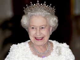 Королева Елизавета в Лондоне приняла патриарха Кирилла: Обменялись иконой и портретами