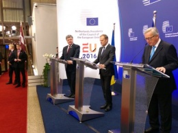 Встречу Порошенко с руководителями ЕС в Брюсселе отменили из-за нормандского ужина в Берлине