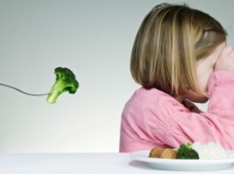 Ребенка нельзя заставлять съедать все, что положено на тарелку