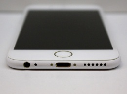 Пользователи попросили Apple выпустить iPhone в матовом белом цвете [фото]