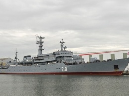 Учебный корабль «Смольный» совершит переход через четыре моря и финиширует в Севастополе