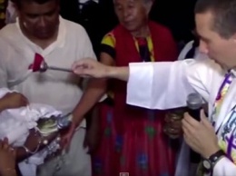 Мэр мексиканского города женился на крокодиле во второй раз