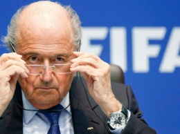 Блаттер обвинил Саркози во вмешательстве в дела ФИФА