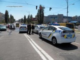 ДТП в Киеве: на проспекте Ватутина велосипедист протаранил маршрутку. ФОТО