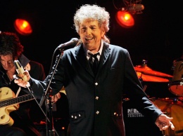 Боб Дилан удалил со своей официальной страницы информацию о премии Нобеля