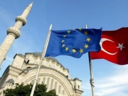 Убежища в Германии попросили 35 владельцев диппаспортов Турции