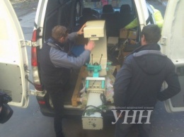 Запорожские волонтеры передали ортопантомограф военно-мобильному госпиталю в Покровске