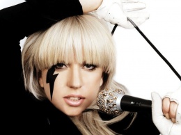 Леди Гага предстала перед фанатами в новом образе городской девчонки