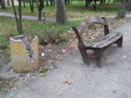 В Херсоне в парке Маргелова снова «поработали» вандалы