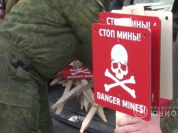 Колючая проволока и минные поля: как Донбасс отгораживают от Украины