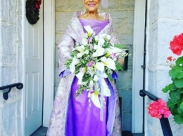 В интернете обсуждают свадьбу 86-летней невесты из США