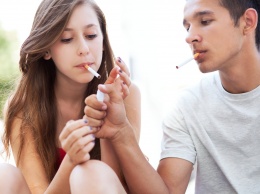 Подростки начинают курить, чтобы не толстеть - ученые