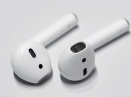 Apple перенесла начало продаж беспроводных наушников AirPods