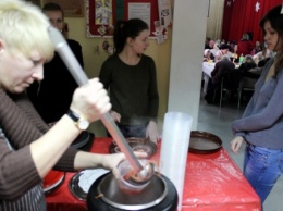 В КГГА похвалились бесплатными обедами для бедных жителей Печерска