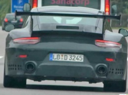 В сети опубликовали фото Porsche 911 GT2 на автобане