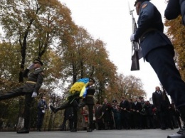 Порошенко принял участие в чествовании памяти погибших в войне с нацистами