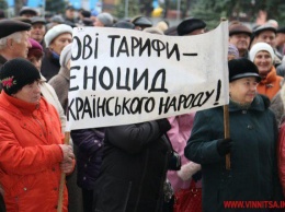 В вотчине Порошенко пенсионеры подняли бунт и пошли на штурм горсовета