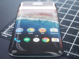 СМИ: Samsung Galaxy S8 получит новый дизайн, голосовой помощник с искусственным интеллектом и дисплей на всю переднюю панель