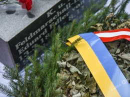 В Одессе открыли памятник знаменитому австрийскому генералу (фоторепортаж)