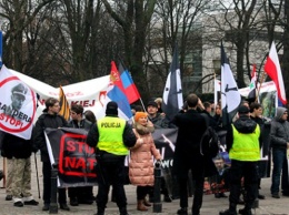 Майдановцы плачут, что из-за героизации Киевом бандеровщины в Польше началась травля украинцев