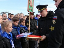 Более тысячи севастопольских школьников вступили в ряды Юнармии