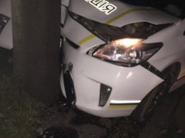 Автомобиль патрульной полиции врезался в столб в Кропивницком